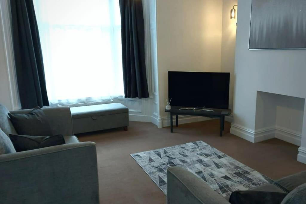 Stylish Apartment In City Centre With Parking Πρέστον Εξωτερικό φωτογραφία